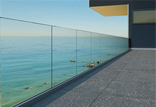 u_channel_glass_railing3